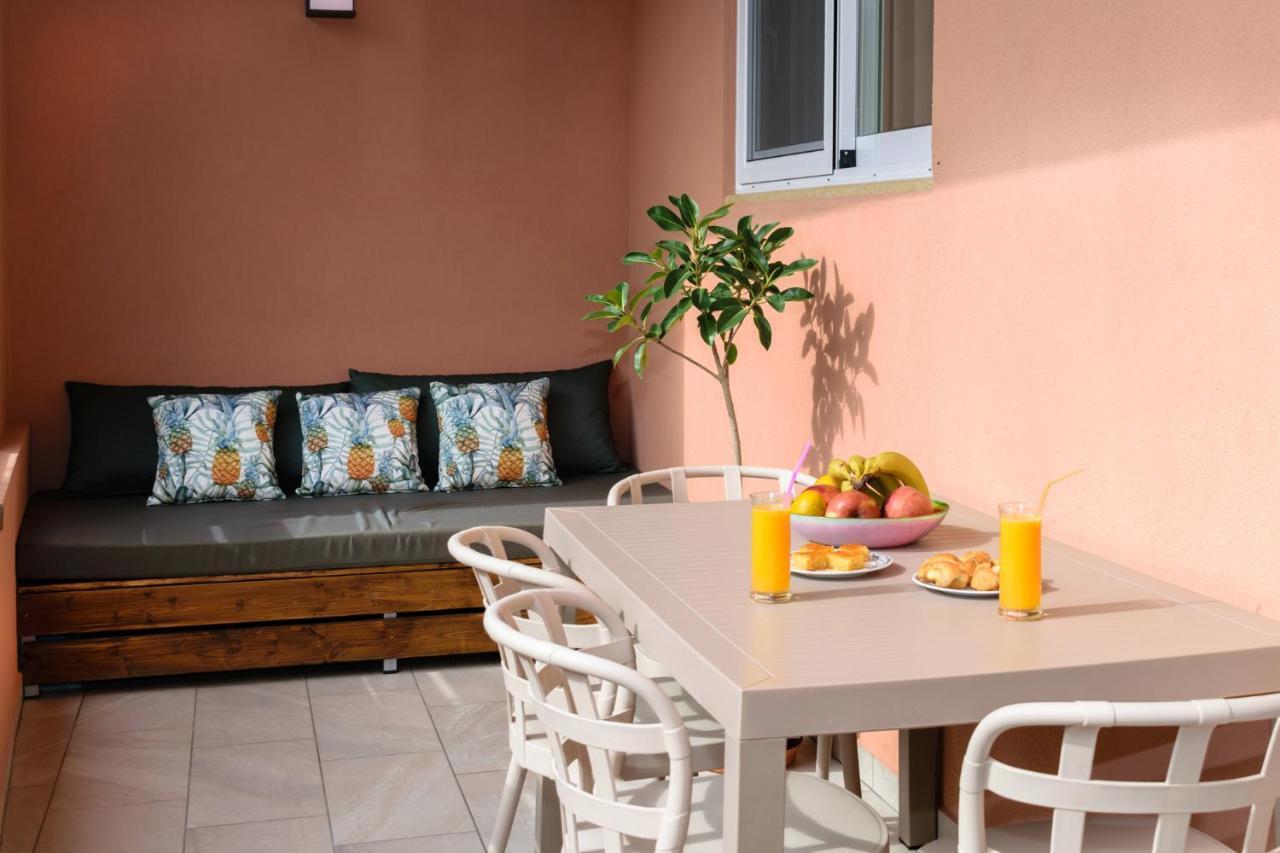 Iliana Apartments 팔라사르나 외부 사진
