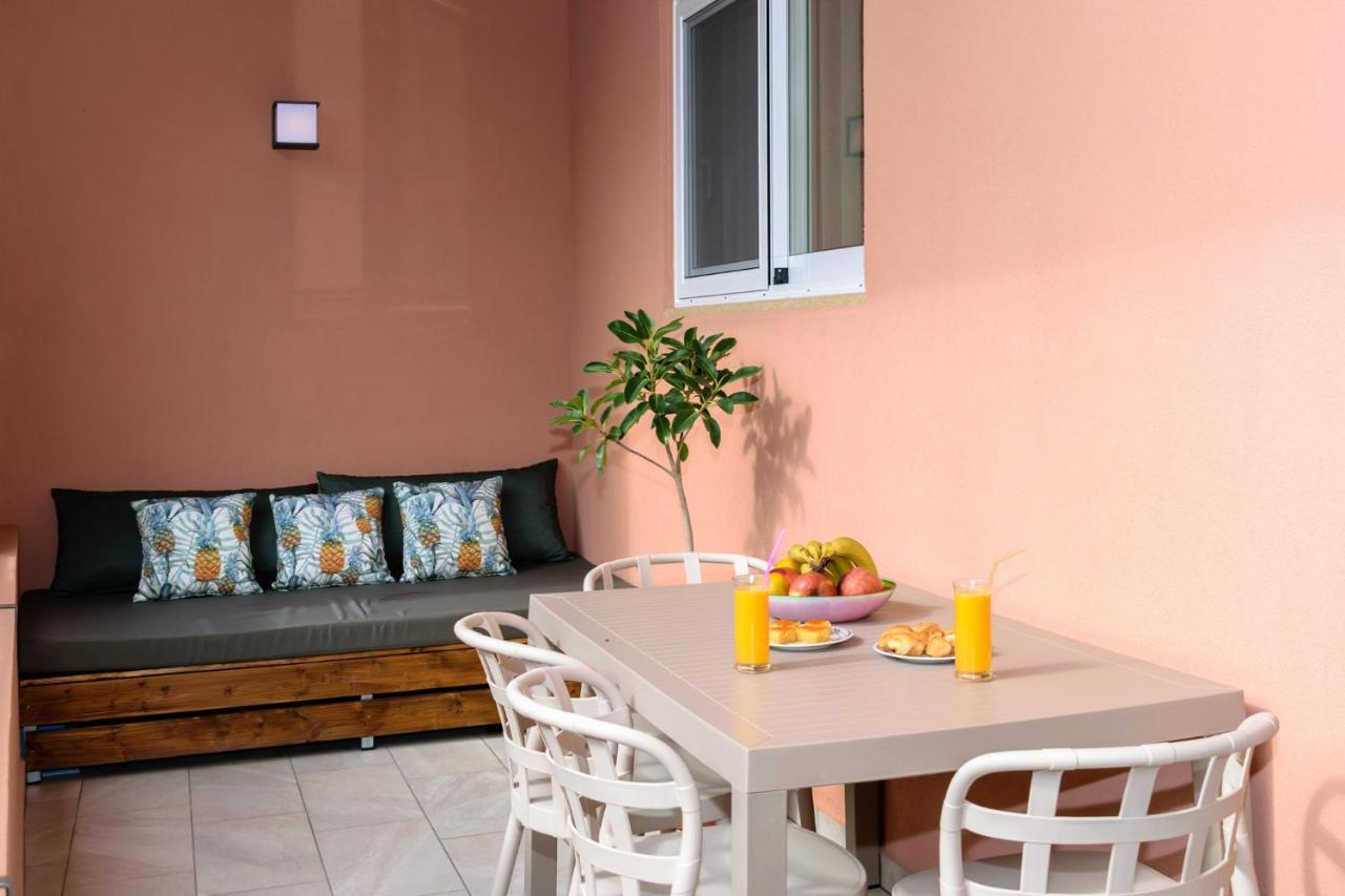 Iliana Apartments 팔라사르나 외부 사진